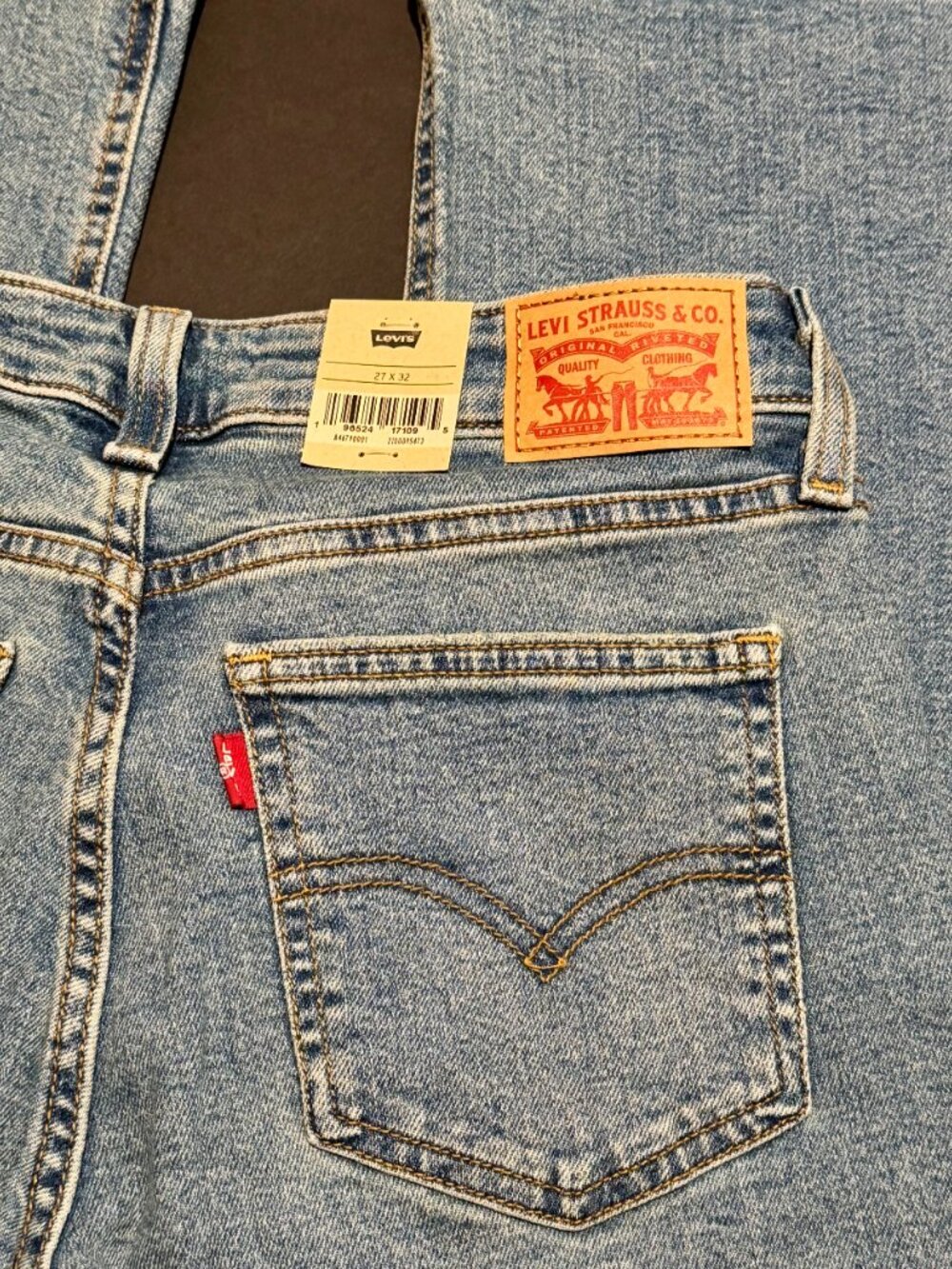 New Women's Levi's Blue Jeans 27x32 Superlow Bootcut With Tags - Picture 5 of 8